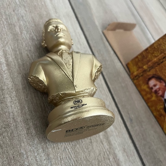 Vegas Golden Knights Bruce Cassidy figurine statue bust - Picture 4 of 7